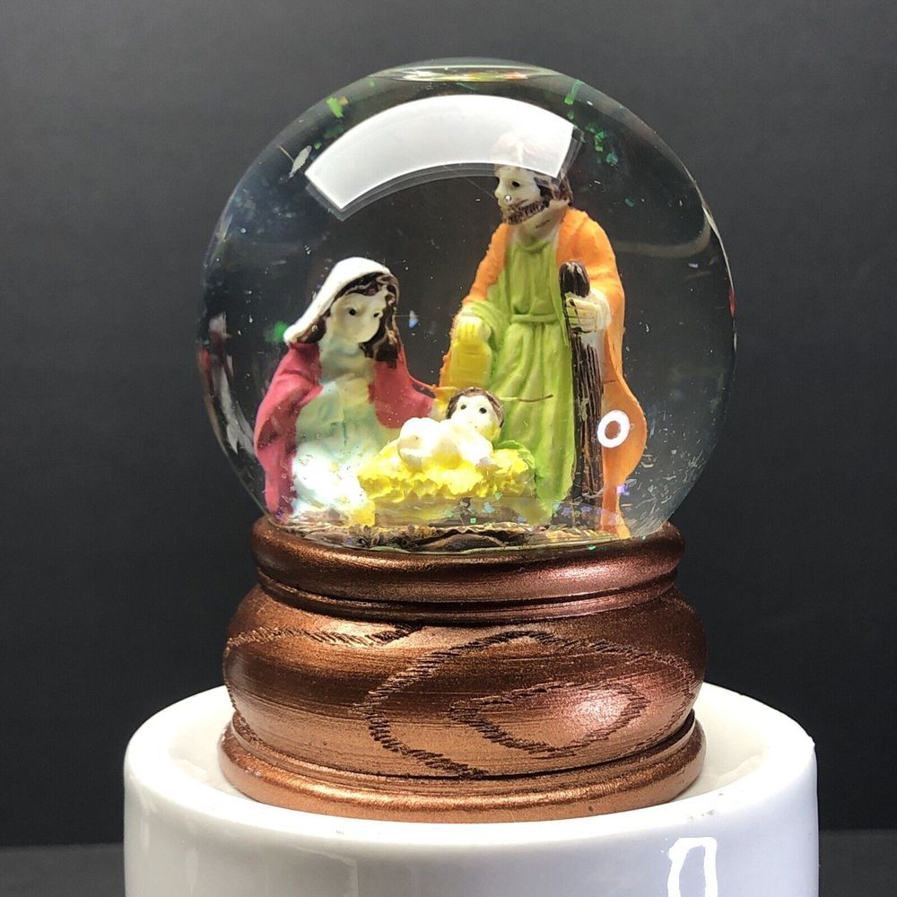 Nativity Joseph Mary Baby‎ Jesus Snow Globe Small  (SB)